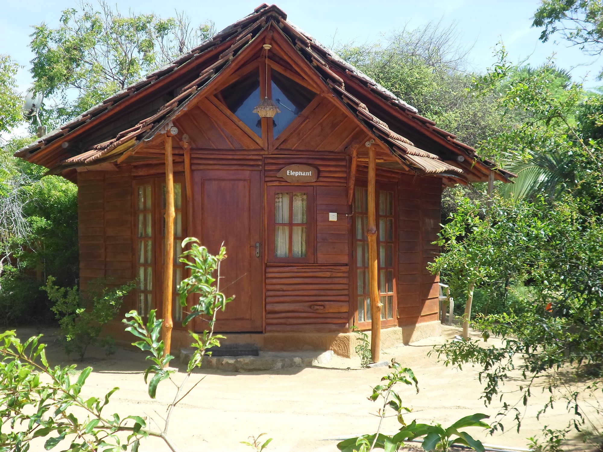 Kirinda Beach Resort, Yala Экстерьер фото