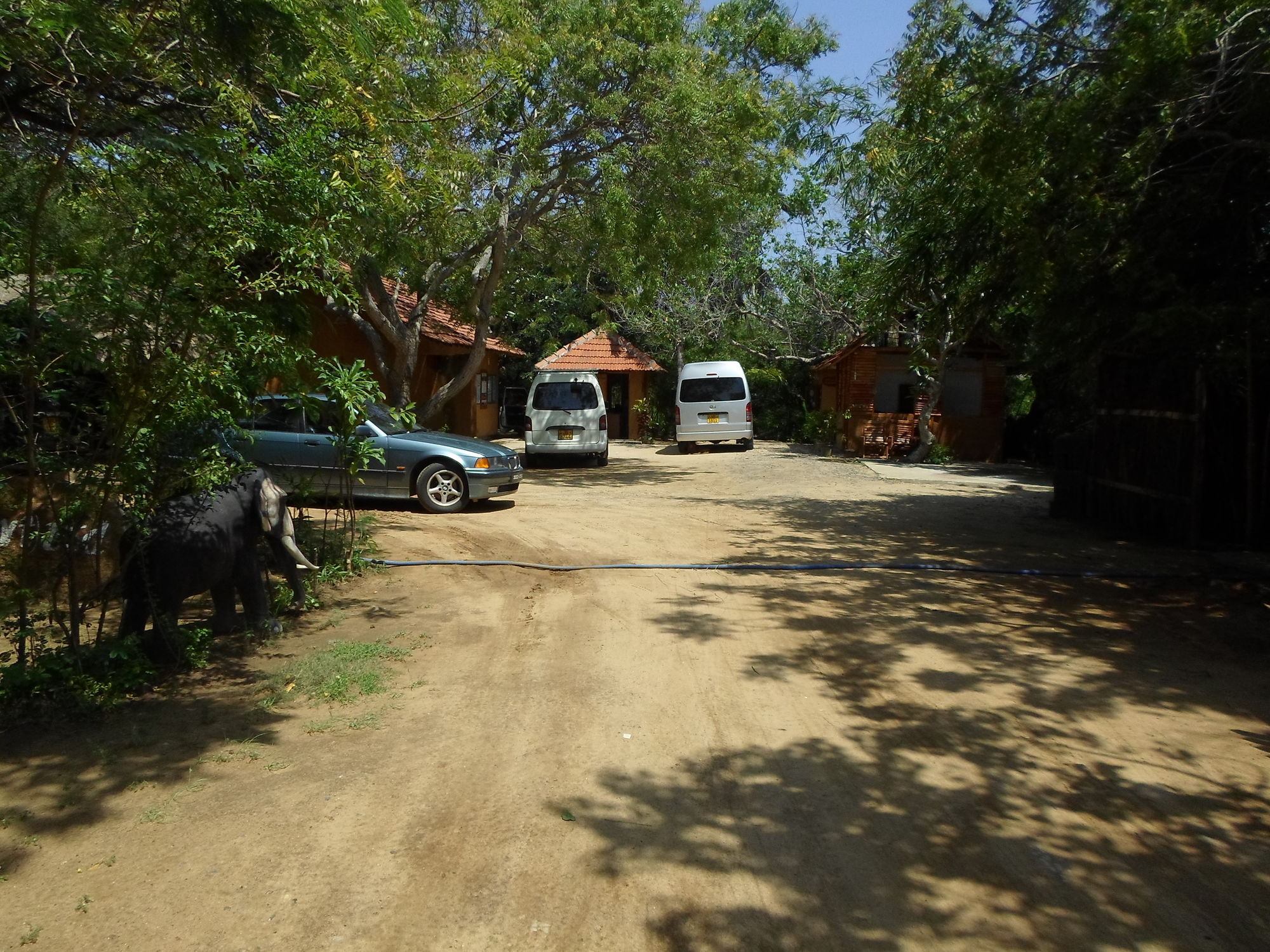 Kirinda Beach Resort, Yala Экстерьер фото